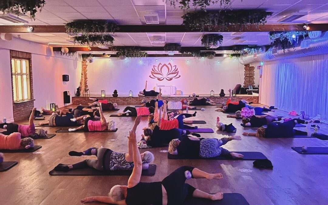 YOGA CORE FLOW
